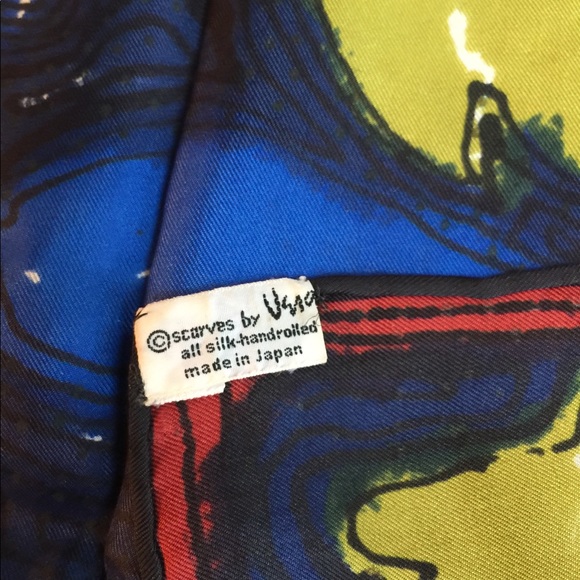 Like New! VINTAGE VERA SILK MULTI COLORED HANDROLLED SCARF - Picture 4 of 5